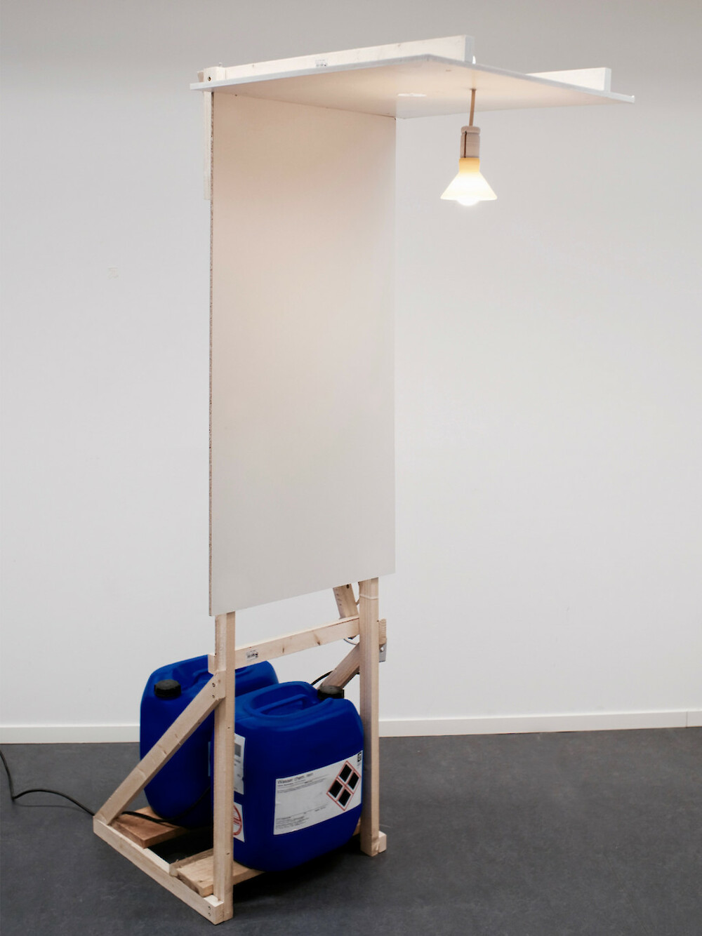 Bildname: folkwang-industrial-design-18minuiterapidlamp-r7zois