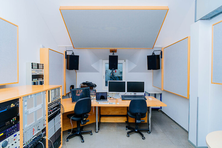 Bildname: folkwang-cfce-institut_fur_computermusik_und_elektronische_medien_icem_-6yncxk