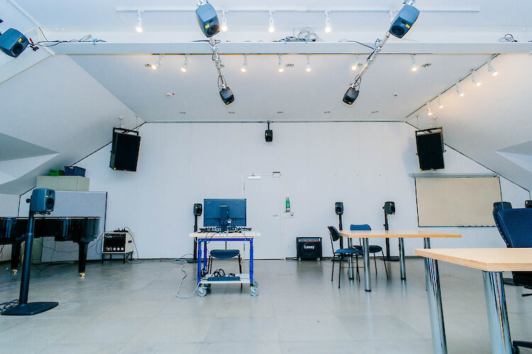 Bildname: folkwang-cfce-institut_fur_computermusik_und_elektronische_medien_icem_-yj1yjh